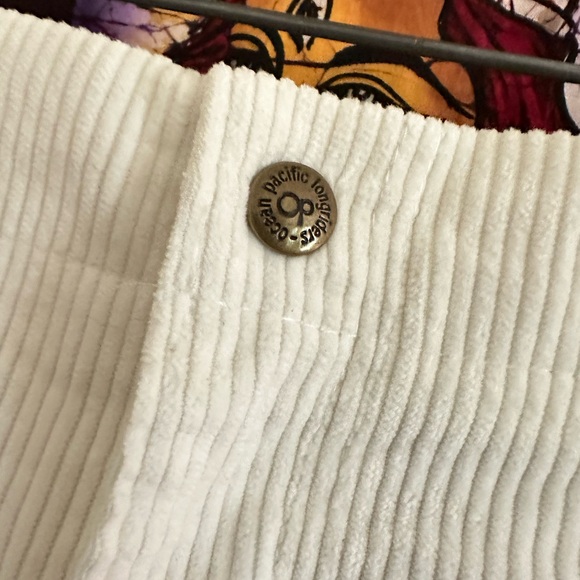 VTG OP cord shorts, wide wale, like new, 36 (runs small)! SHAKA! 🌊☀️🏄🏼‍♀️🤙🏽 - Picture 3 of 6